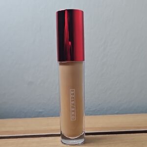 ONE/SIZE Butter Silk Concealer with Metallic Red Cap In Medium 3 (G) Golden Unde